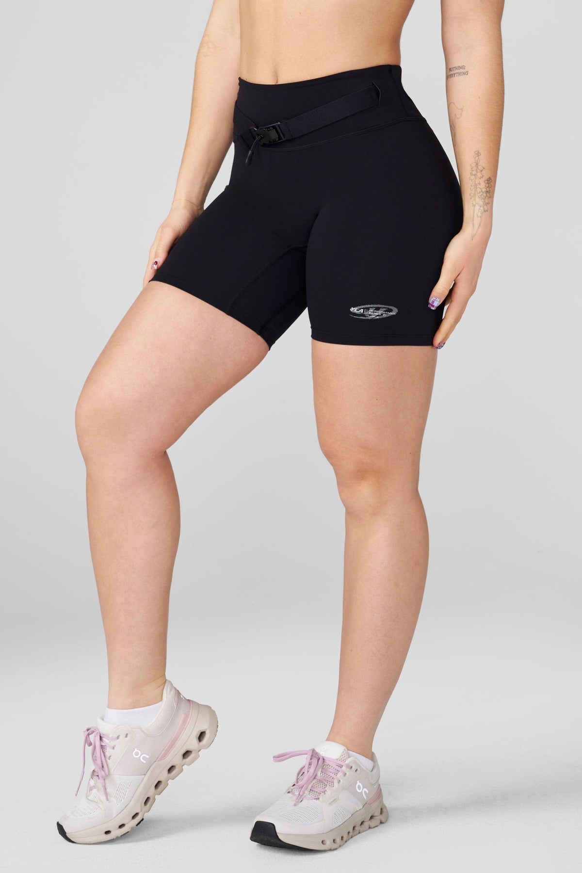 W1120 - Velocity Shorts