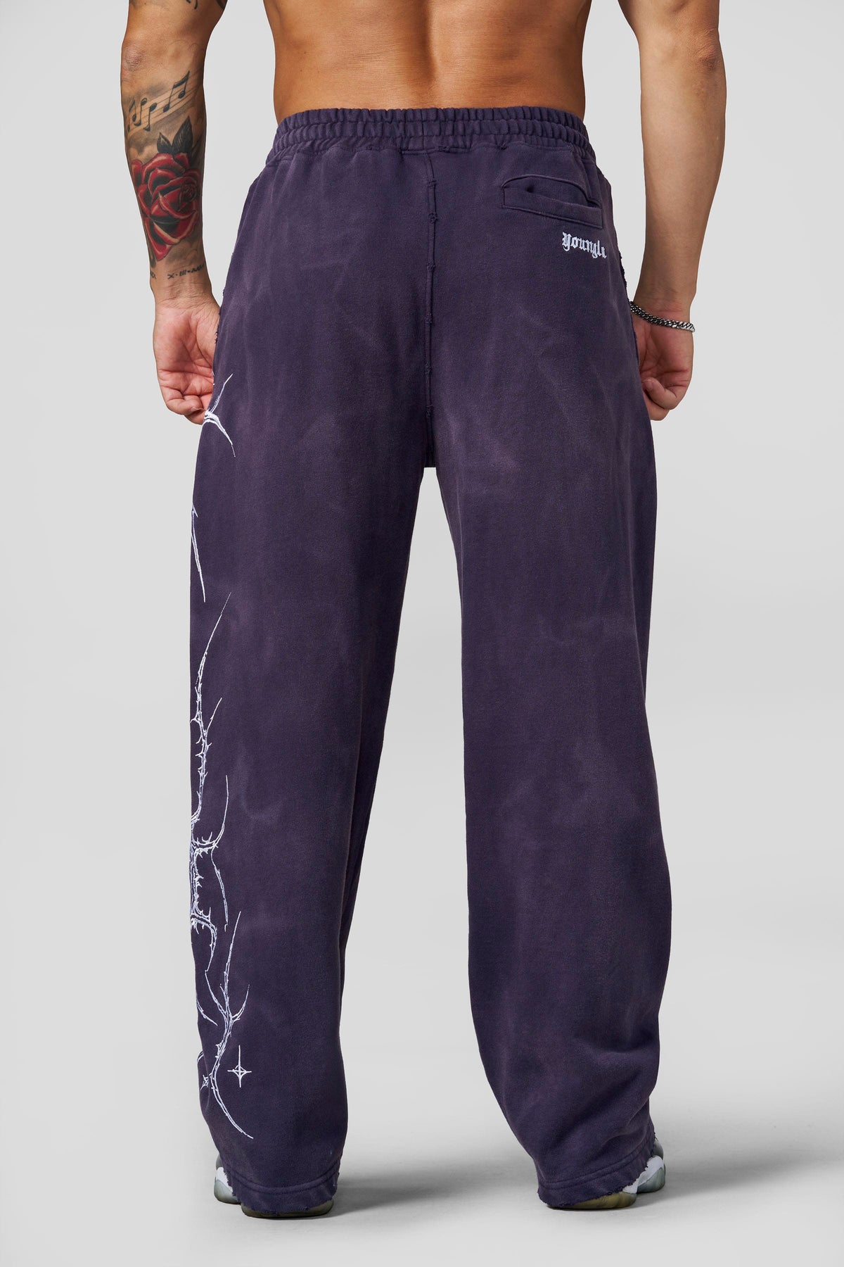 2122 - Eternal Embroidered Sweats