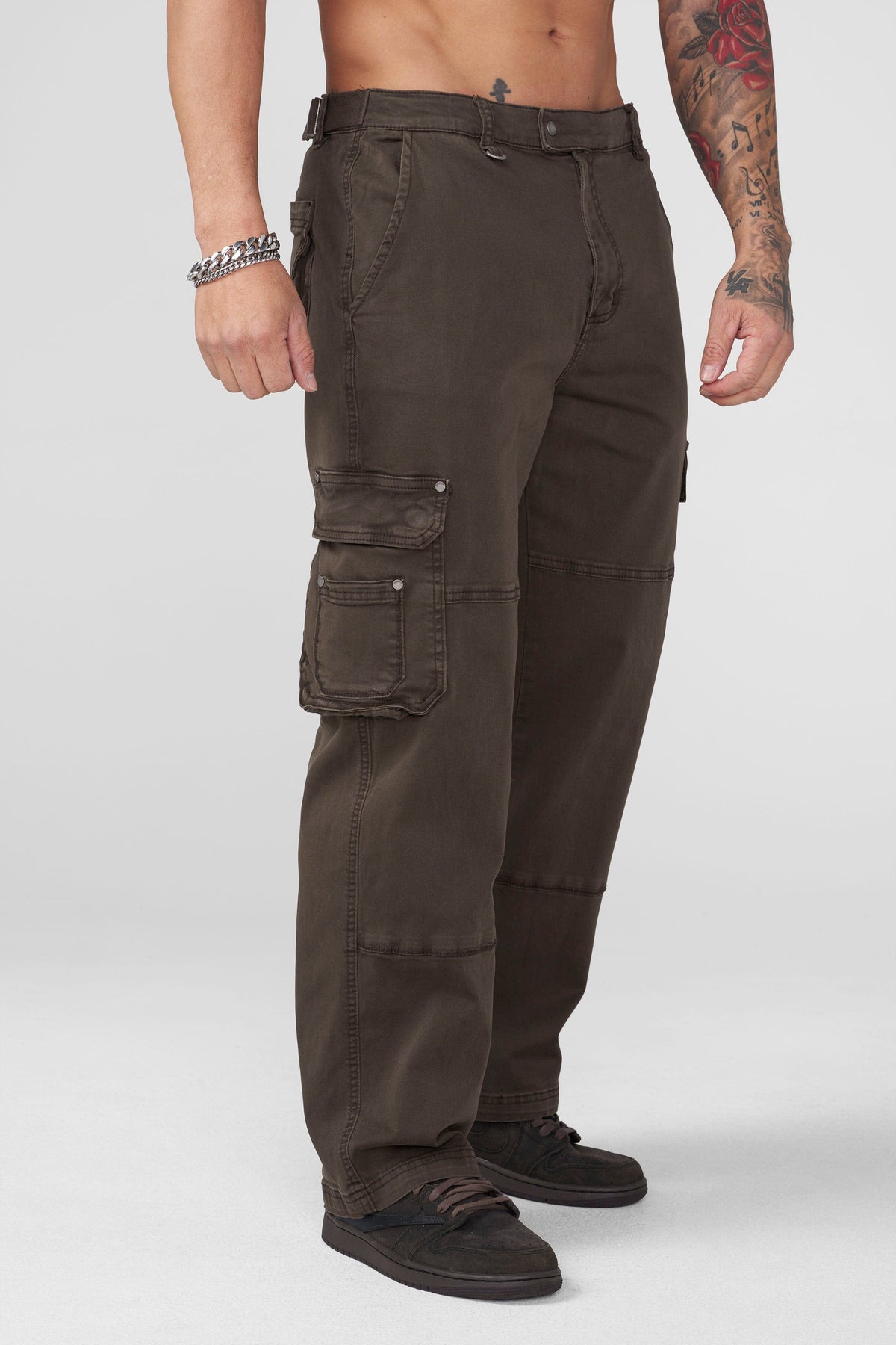 6032 - Old Money Twill Cargo Pants