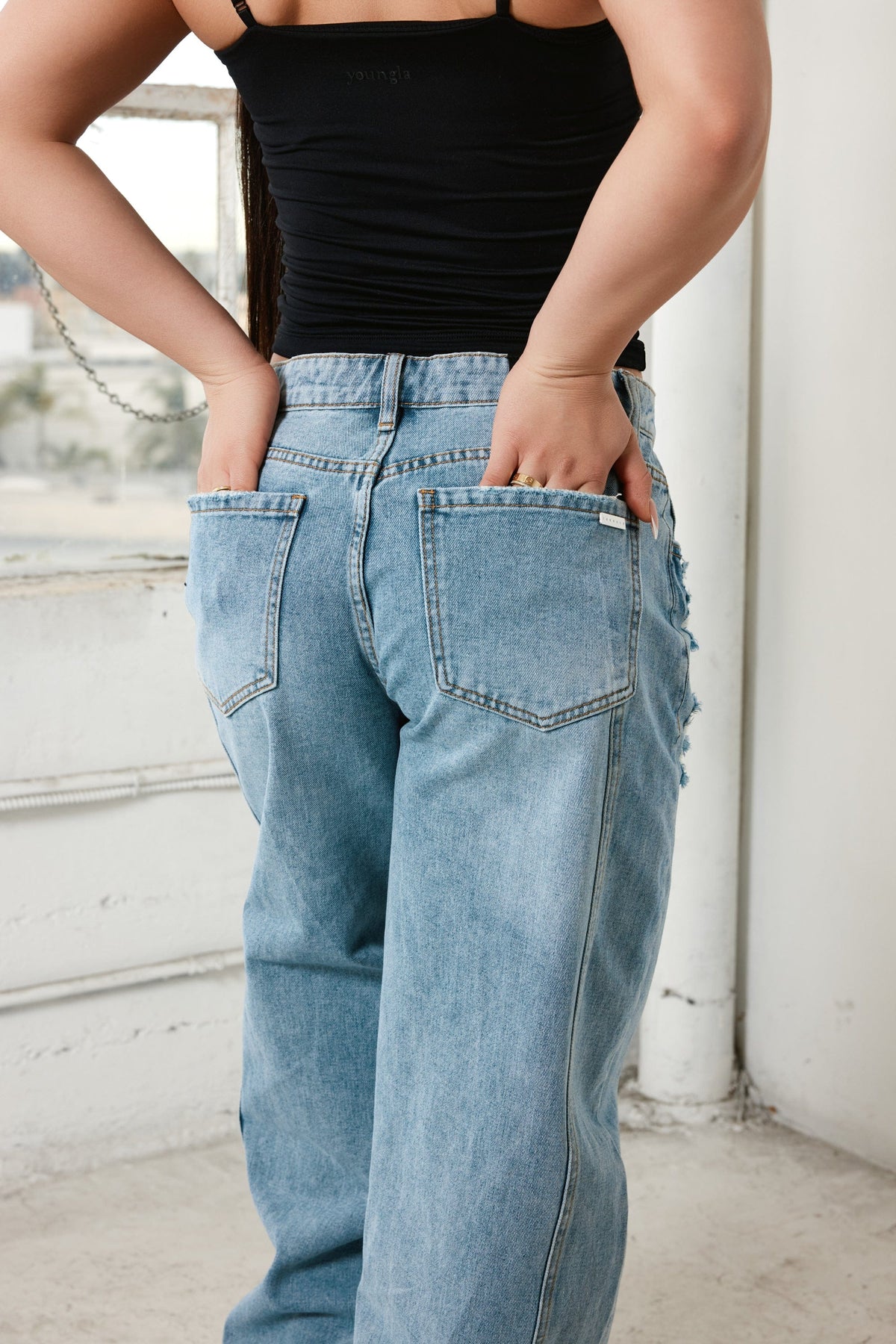 W2182 - Studio Edit Barrel Jeans