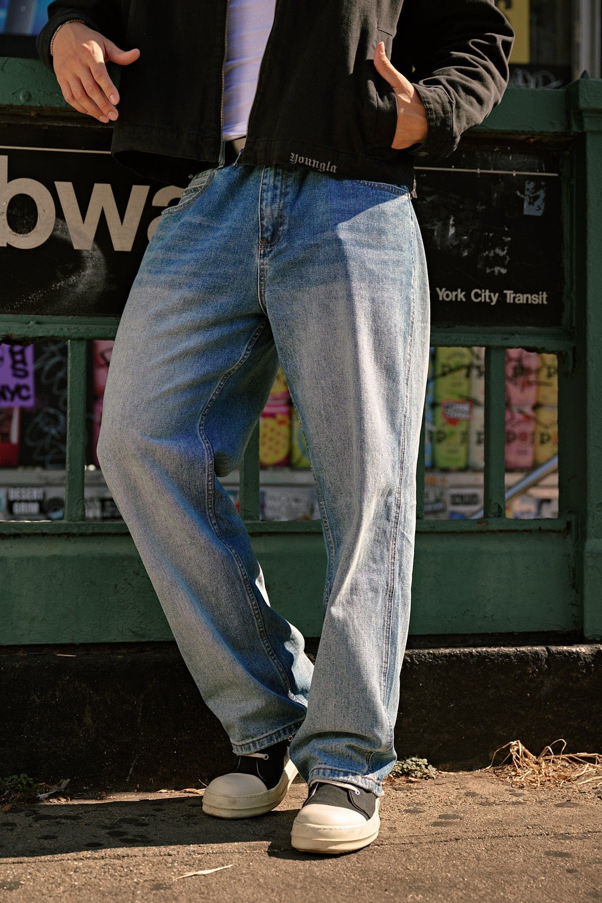 6052 - Straight Cut Jeans